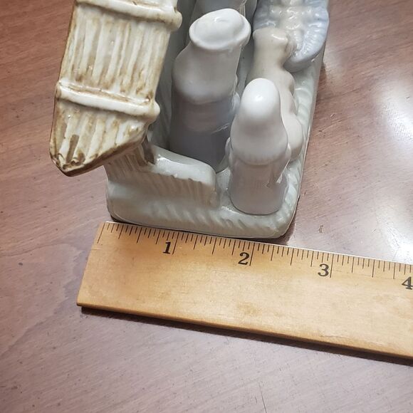 MINIATURE PORCELAIN MANGER SCENE Holy Family Nativity Christmas Decor - Picture 7 of 10